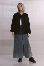 Lade das Bild in den Galerie-Viewer, Heavy Sweat Bomber Mit Woke Foil Druck
