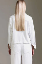 Lade das Bild in den Galerie-Viewer, Cropped Cordjacke Mit Brusttasche
