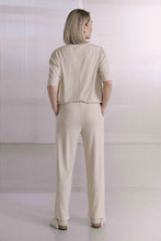 Lade das Bild in den Galerie-Viewer, Halia - Softe Hose Mit Geradem Bein
