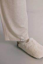 Lade das Bild in den Galerie-Viewer, Halia - Softe Hose Mit Geradem Bein
