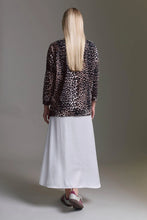 Lade das Bild in den Galerie-Viewer, Hüzun Shirt in Leo Print