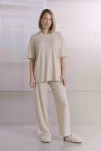 Lade das Bild in den Galerie-Viewer, Umut - softes Oversized T-Shirt Mit O-Hals
