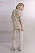 Lade das Bild in den Galerie-Viewer, Umut - softes Oversized T-Shirt Mit O-Hals
