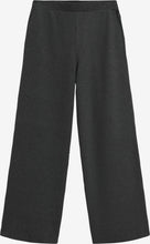 Lade das Bild in den Galerie-Viewer, HIMAARI Jerseyhose aus LENZING™ ECOVERO™ Viskose Mix in 2 Farben