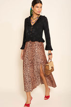 Lade das Bild in den Galerie-Viewer, Georgia Silk Midi Skirt
