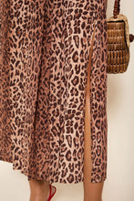 Lade das Bild in den Galerie-Viewer, Georgia Silk Midi Skirt
