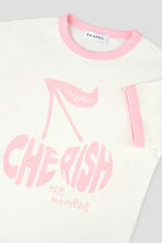 Lade das Bild in den Galerie-Viewer, Regular T-Shirt Cherish
