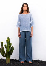 Lade das Bild in den Galerie-Viewer, Blauer Kurzarm-Pullover im Used-Look
