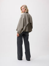 Lade das Bild in den Galerie-Viewer, Karierte Cape-Jacke
