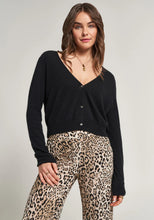 Lade das Bild in den Galerie-Viewer, Hose mit Leoprint
