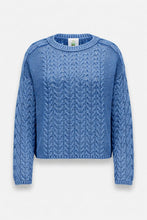 Lade das Bild in den Galerie-Viewer, Zopfstrickpullover mit Stone-Wash-Effekt