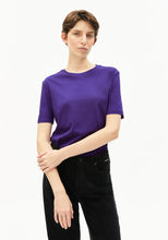 Lade das Bild in den Galerie-Viewer, LUALAA T-SHIRT IN 2 FARBEN
