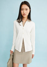 Lade das Bild in den Galerie-Viewer, NALAANNIA BLUSE