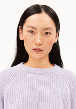 Lade das Bild in den Galerie-Viewer, RIB KNIT SWEATER moonlit lilac