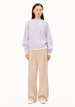 Lade das Bild in den Galerie-Viewer, RIB KNIT SWEATER moonlit lilac