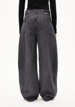 Lade das Bild in den Galerie-Viewer, AALTHEA MID WAIST BARREL JEANS