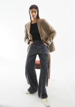 Lade das Bild in den Galerie-Viewer, AALTHEA MID WAIST BARREL JEANS