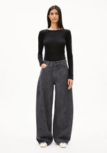 Lade das Bild in den Galerie-Viewer, AALTHEA MID WAIST BARREL JEANS