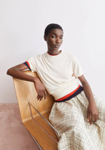 Lade das Bild in den Galerie-Viewer, KURZÄRMLIGER STRICKPULLOVER TENCEL™ Lyocell Mix