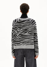 Lade das Bild in den Galerie-Viewer, LILIRIAA ZEBRARAA  Pullover aus Bio-Woll Mix
