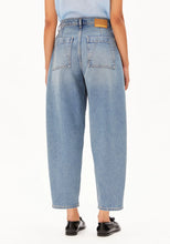 Lade das Bild in den Galerie-Viewer, BAARLY CARPENTER BARREL JEANS