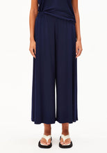 Lade das Bild in den Galerie-Viewer, CROPPED JERSEY-HOSE