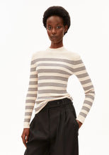 Lade das Bild in den Galerie-Viewer, ALAANIA  STRIPE KNIT SWEATER