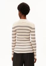 Lade das Bild in den Galerie-Viewer, ALAANIA  STRIPE KNIT SWEATER