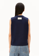 Lade das Bild in den Galerie-Viewer, Compact Crew Knit Vest tinted navy