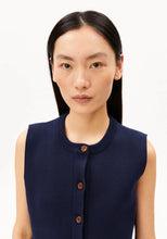 Lade das Bild in den Galerie-Viewer, Compact Crew Knit Vest tinted navy
