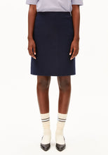 Lade das Bild in den Galerie-Viewer, Compact Knit Skirt tinted navy
