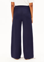 Lade das Bild in den Galerie-Viewer, Basic Jersey Wide Leg Pant tinted navy