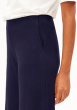 Lade das Bild in den Galerie-Viewer, Basic Jersey Wide Leg Pant tinted navy