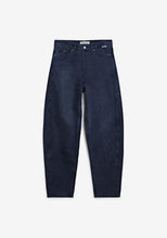 Lade das Bild in den Galerie-Viewer, BAARLY BARREL JEANS  in 2 Waschungen