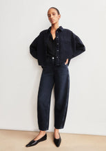Lade das Bild in den Galerie-Viewer, BAARLY BARREL JEANS  in 2 Waschungen