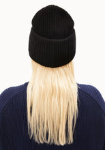 Lade das Bild in den Galerie-Viewer, Iconic A Wool Hat in verschiedenen Farben
