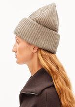 Lade das Bild in den Galerie-Viewer, Iconic A Wool Hat in verschiedenen Farben