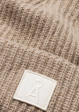 Lade das Bild in den Galerie-Viewer, Iconic A Wool Hat in verschiedenen Farben