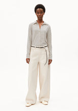 Lade das Bild in den Galerie-Viewer, NALAANNIA Stripe Blouse aus  Bio-Baumwoll Mix