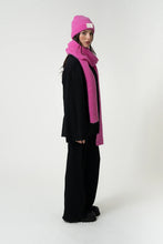 Lade das Bild in den Galerie-Viewer, Bella Scarf Deep Pink
