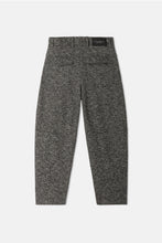 Lade das Bild in den Galerie-Viewer, Orly plain  BARREL HOSE CROPPED
