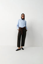 Lade das Bild in den Galerie-Viewer, Ortensia  BARREL HOSE CROPPED