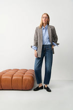 Lade das Bild in den Galerie-Viewer, Cambio Jeans Elin Barrel Leg