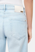 Lade das Bild in den Galerie-Viewer, Elin  BARREL JEANS CROPPED