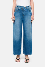 Lade das Bild in den Galerie-Viewer, Jeans Baggy asymmetrical
