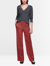 Lade das Bild in den Galerie-Viewer, Longsleeve mit Seidenbesatz
