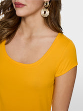 Lade das Bild in den Galerie-Viewer, Basicshirt aus Baumwollstretch in 2 Farben