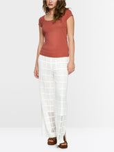 Lade das Bild in den Galerie-Viewer, Basicshirt aus Baumwollstretch in 2 Farben