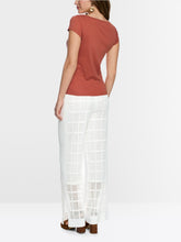 Lade das Bild in den Galerie-Viewer, Basicshirt aus Baumwollstretch in 2 Farben