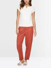Lade das Bild in den Galerie-Viewer, Baumwollstretch-Shirt mit Cutout in 2 Farben